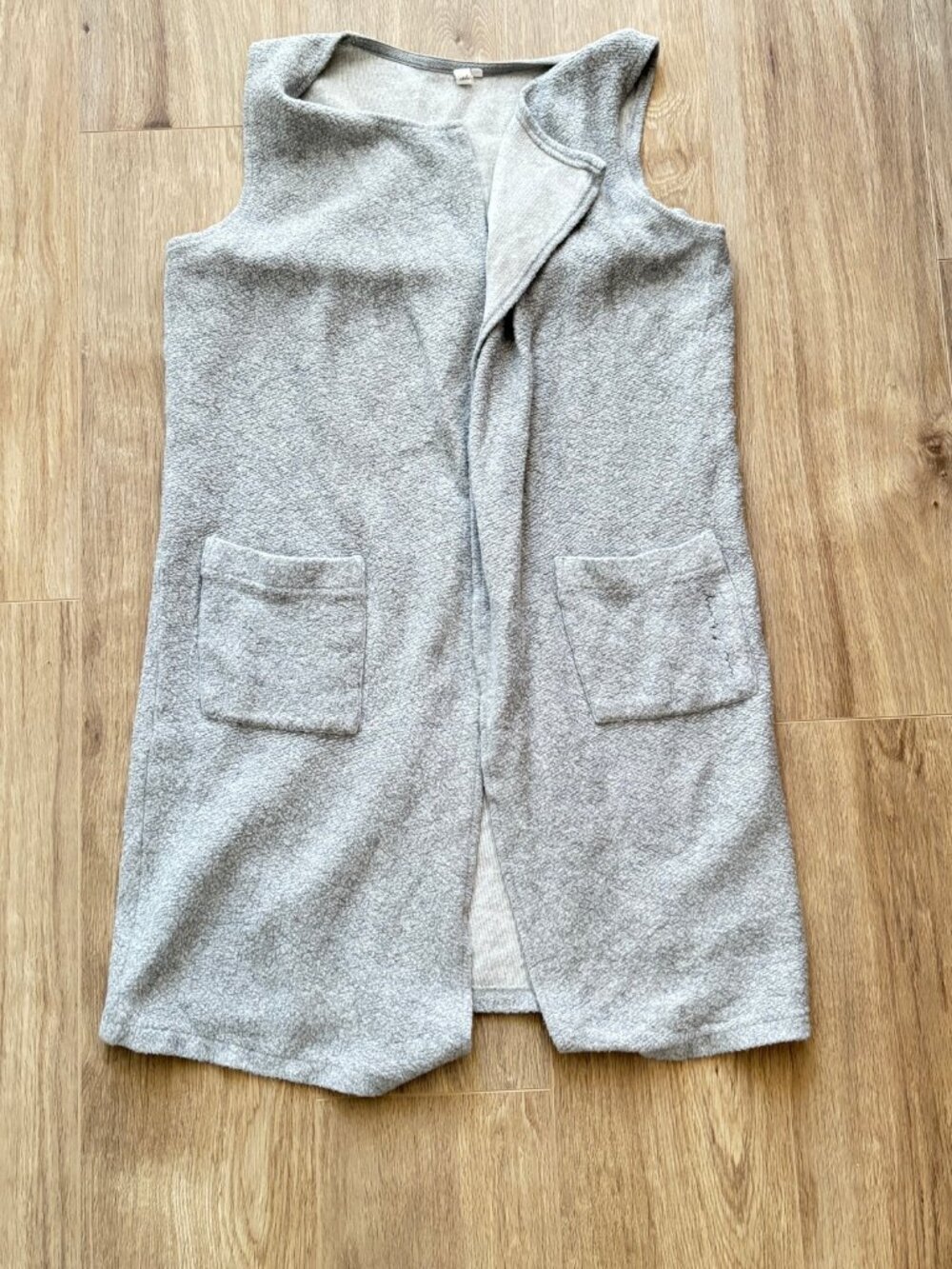 Q/S Grey Thin Fleece Long Vest - Open Front Sleeveless Layering Vest with Pocket